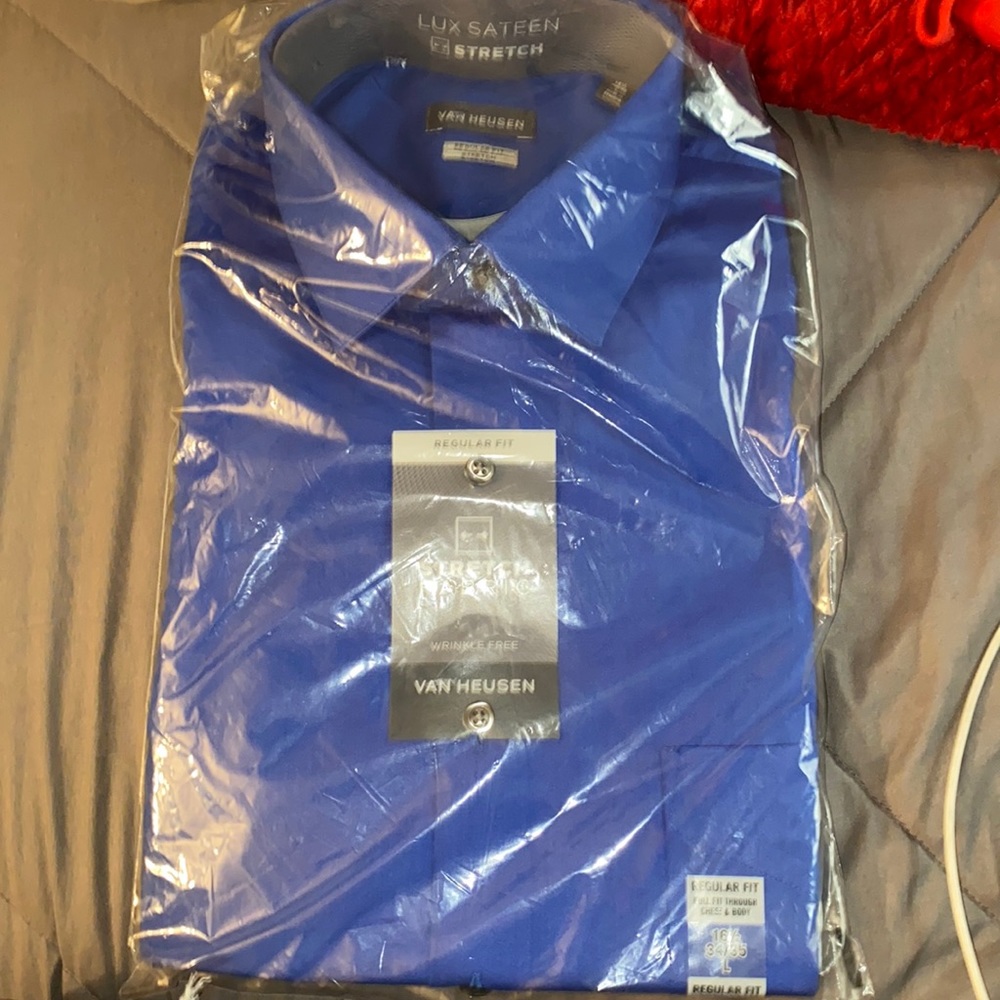 Brand new dress shirt! Size 16 1/2 arm length is 34/35